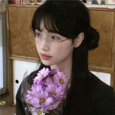 战火中的女神